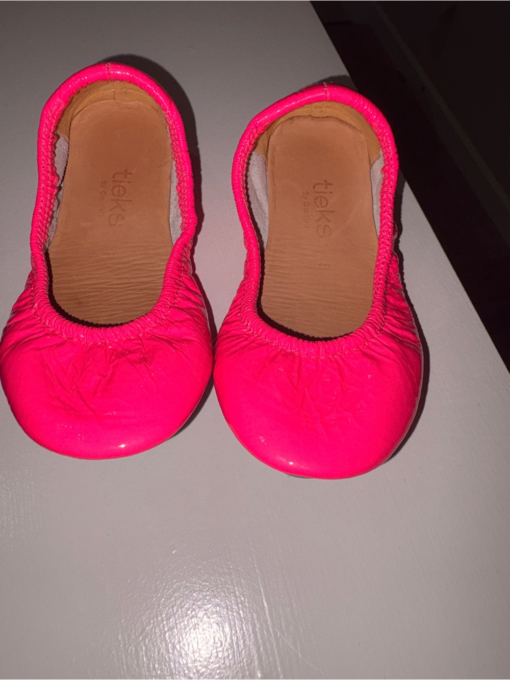Tieks Kids Ballet Flats in Bright Neon Pink